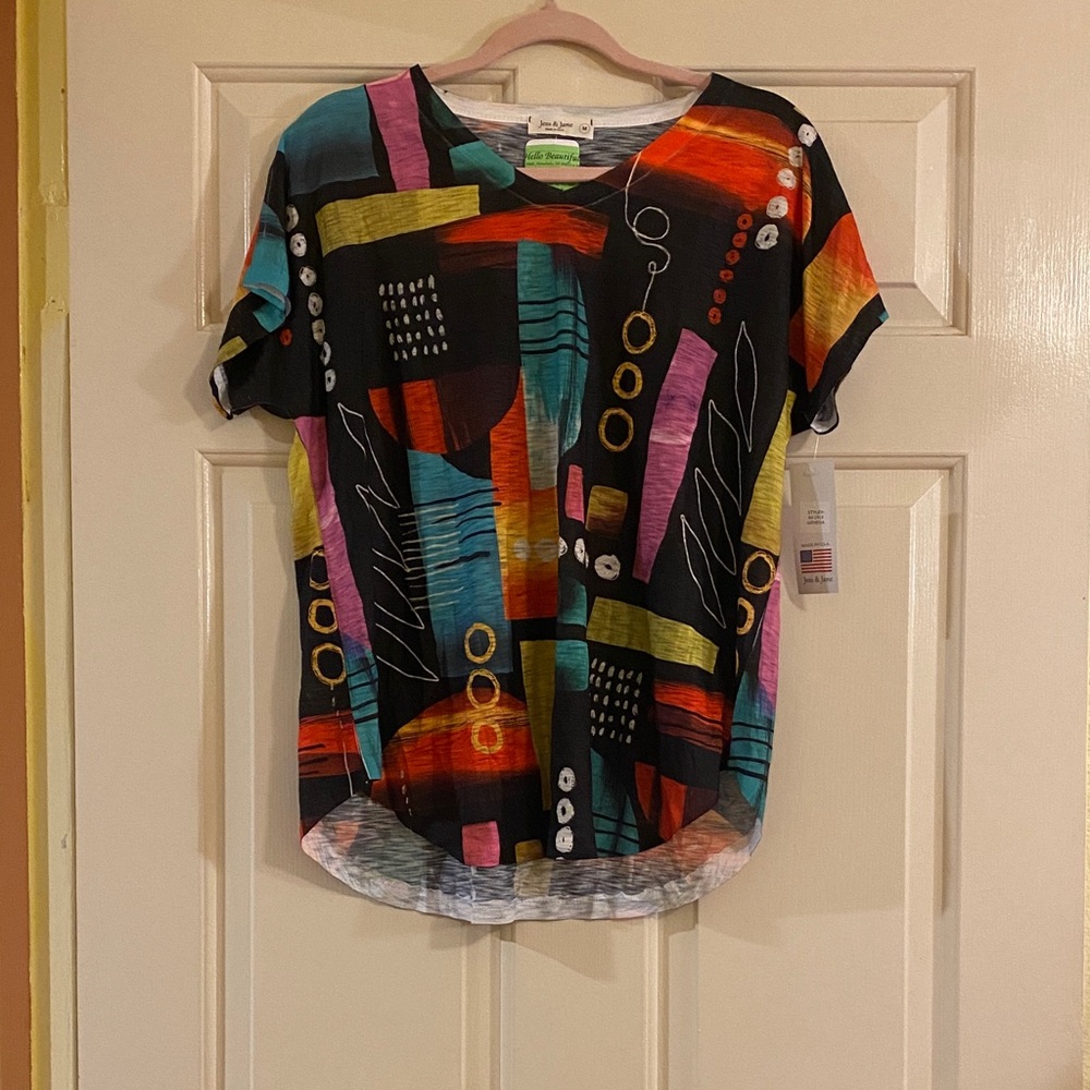 NWT Jess&Jane Vibrant Abstract Short Sleeve Top, Size M